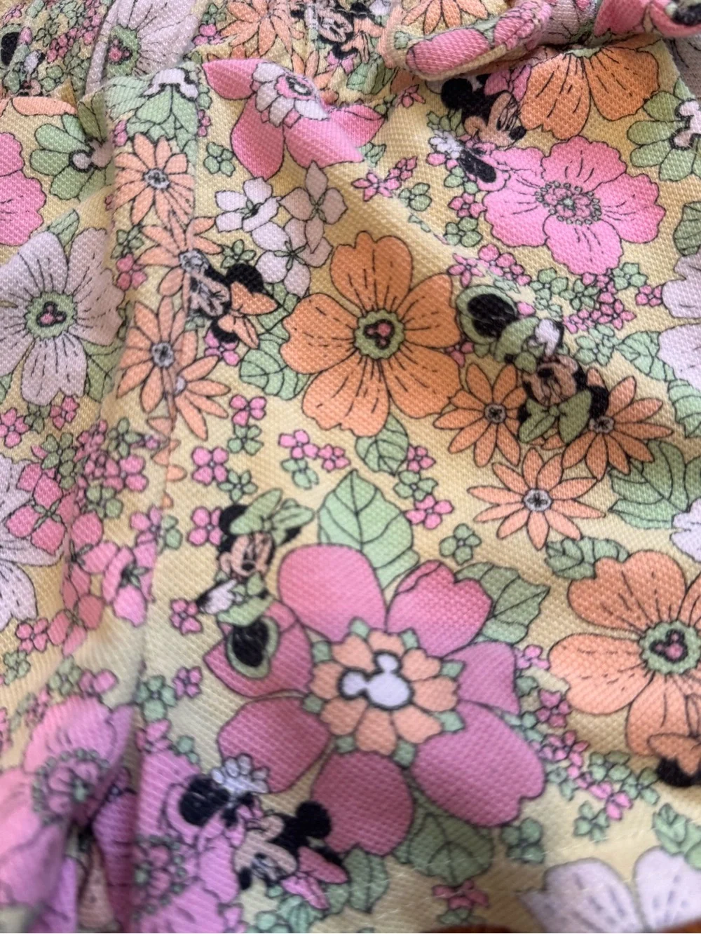 Disney Minnie Mouse Floral Two-Piece Outfit Short with Embroidered detail Sz 3T